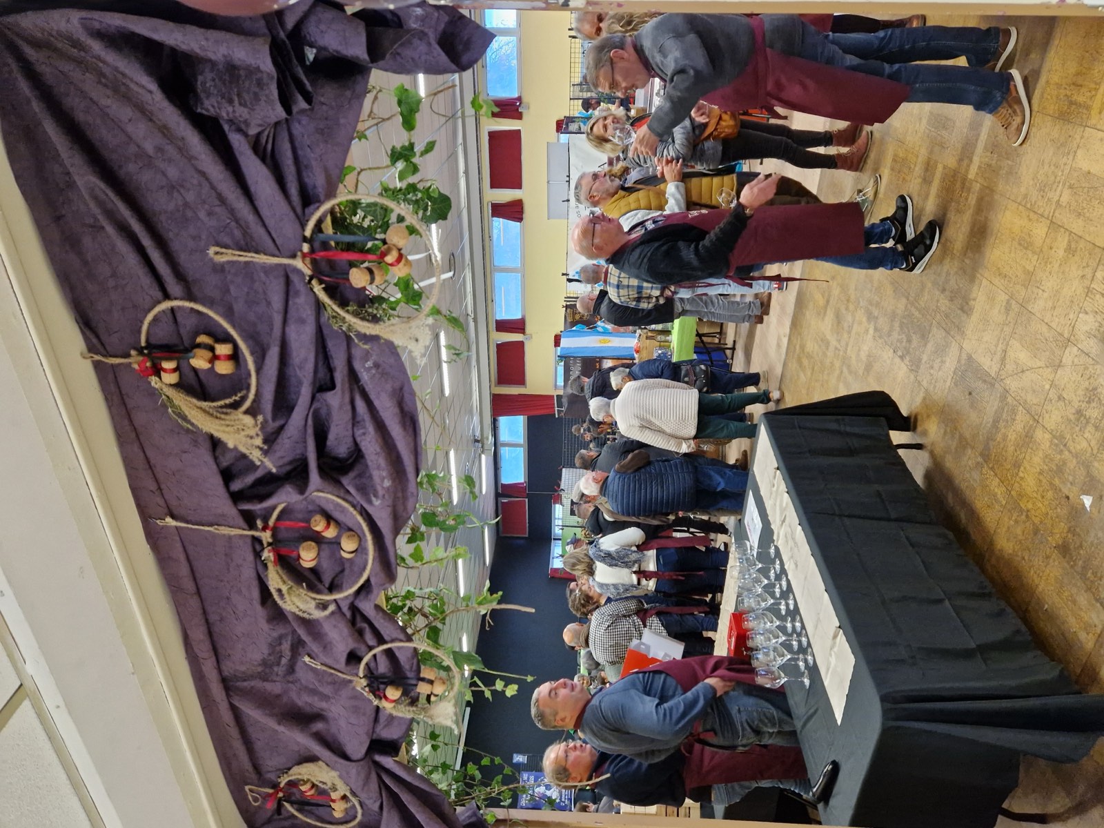 Ambiance du Salon Mets & Vins de l'association